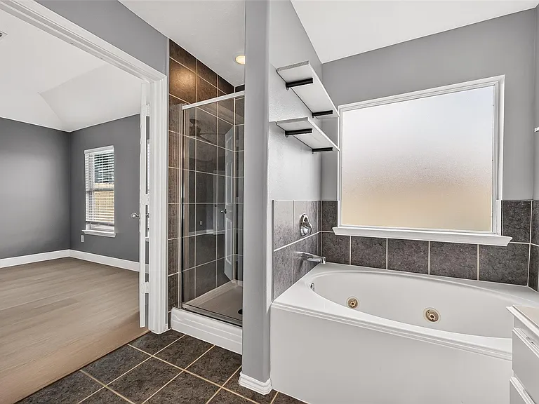 22210 Bellow Glen Dr — Photo 34