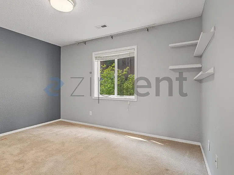 18052 SW Loxley Dr — Photo 25