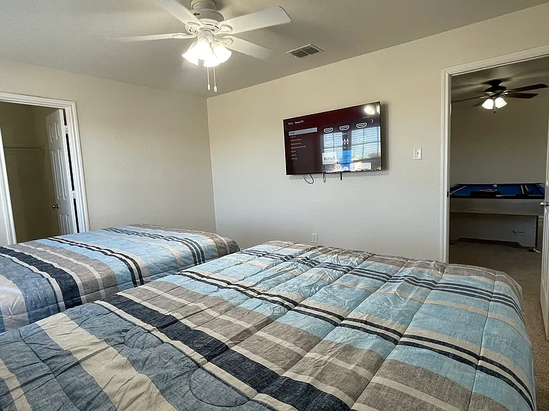 3738 Gallery Wls — Photo 112
