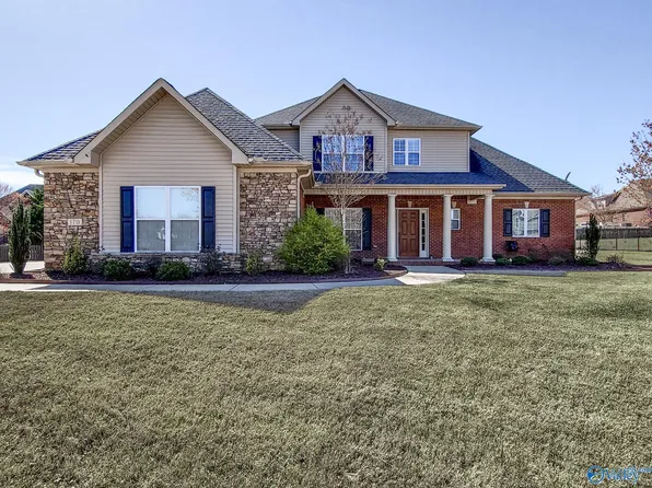 170 Manor House Dr, Huntsville, AL 35811