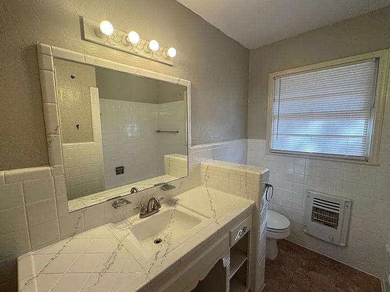 2349 Mount Carmel Dr — Photo 7