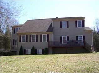 18 Juniper Ln, Moosup, CT 06354