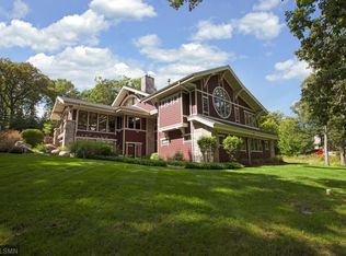 1 Catbird Cir, North Oaks, MN 55127