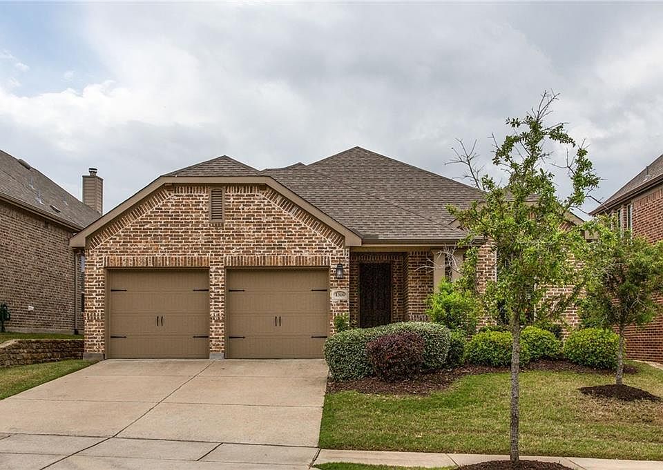 1st image of 1516 Presley Way