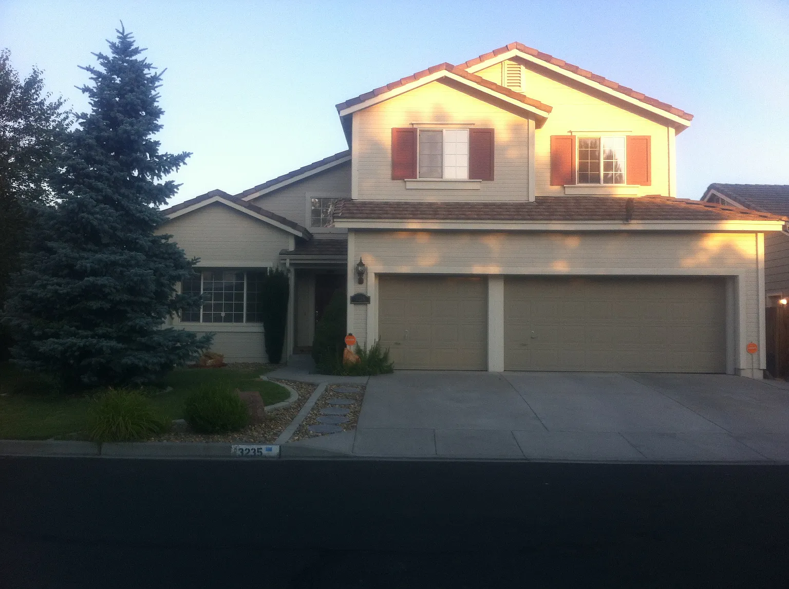 3235 Eaglewood Dr photo 1