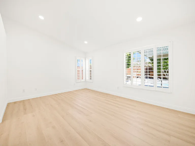 37762 Drexell Dr — Photo 24