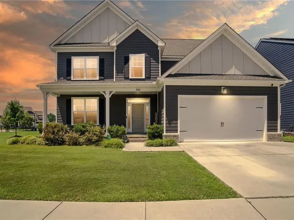 224 McCormick Dr, Suffolk, VA 23434