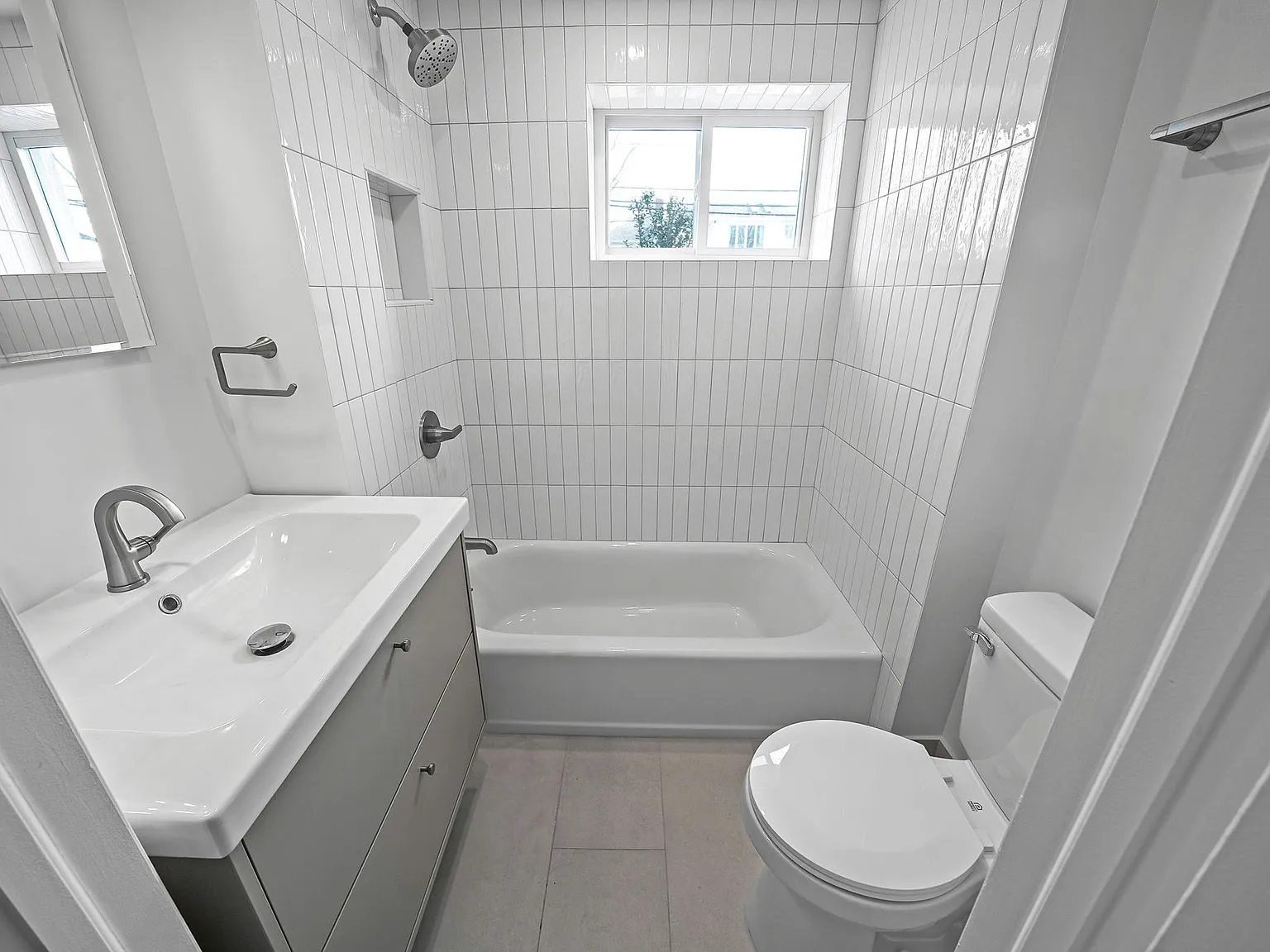 2 bed, $3,200 — Photo 4