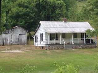1982 Moores Creek Rd, Fourmile, KY 40939