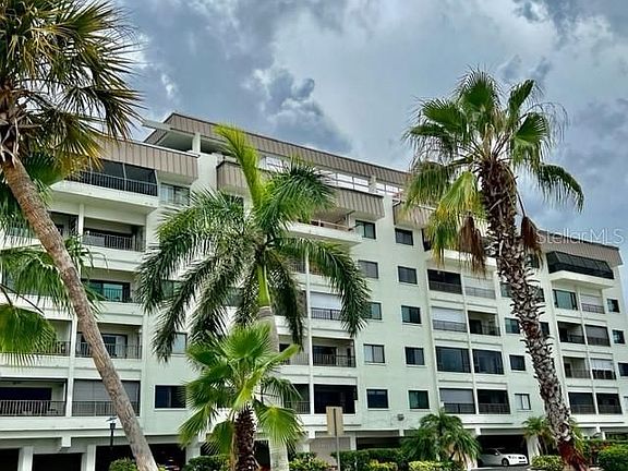 2nd image of 1500 Park Beach Cir APT 4B