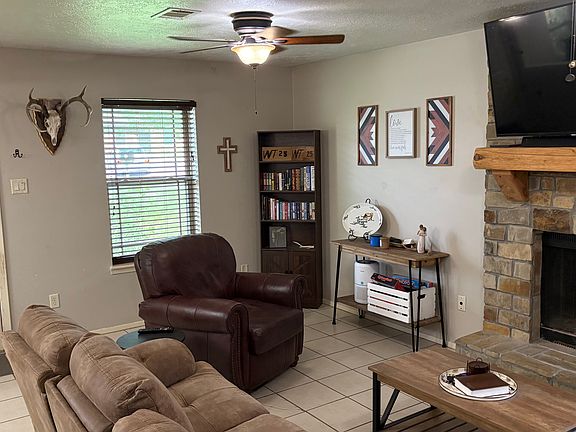 5th image of 809 Frio Cir