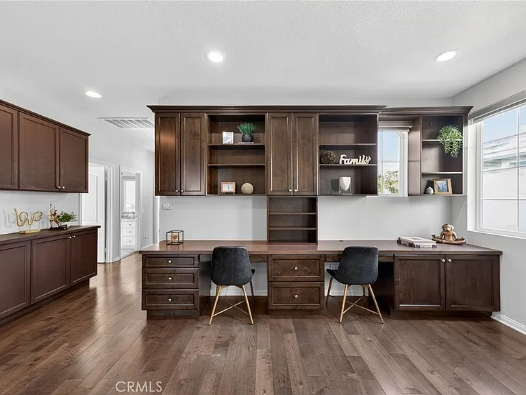 20800 Campania Ln — Photo 31