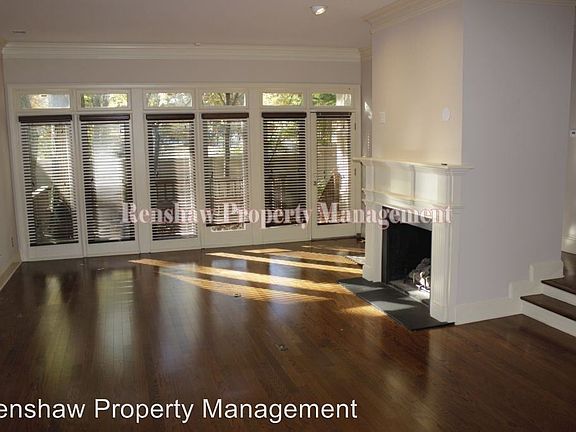 4th image of 3279 Gallery Dr
