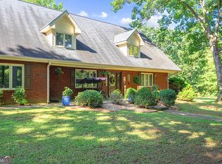 205 High Point Forest Dr, Covington, GA 30016