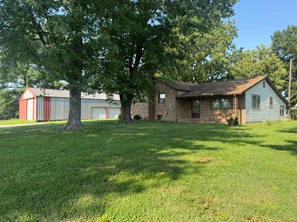 14732 Remington Rd, Marion, IL 62959