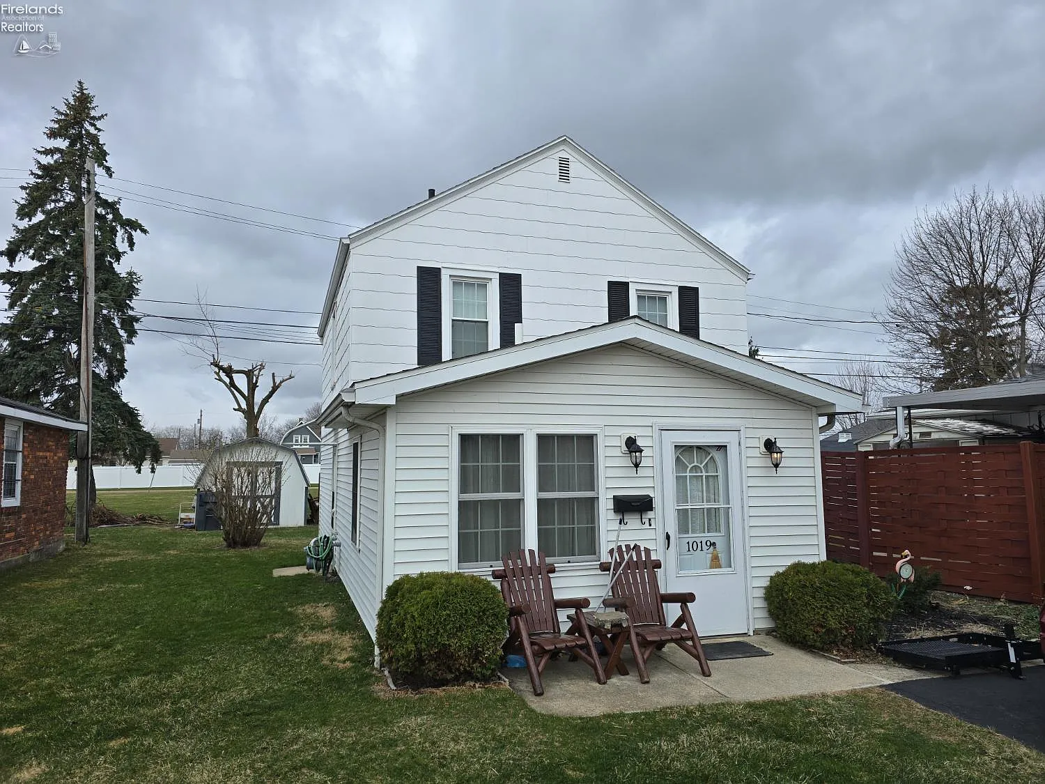1019 Winnebago Ave photo 1