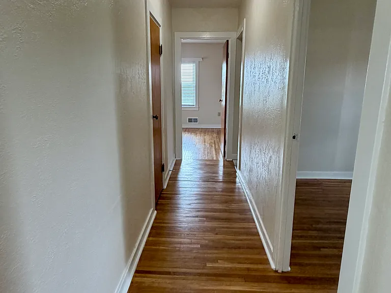 10116 W 250 N — Photo 13