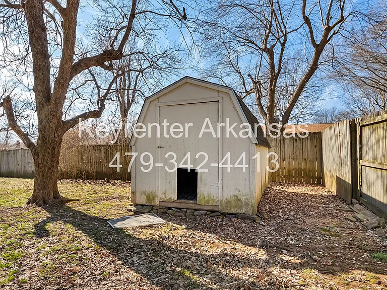 4100 Miller Dr — Photo 28