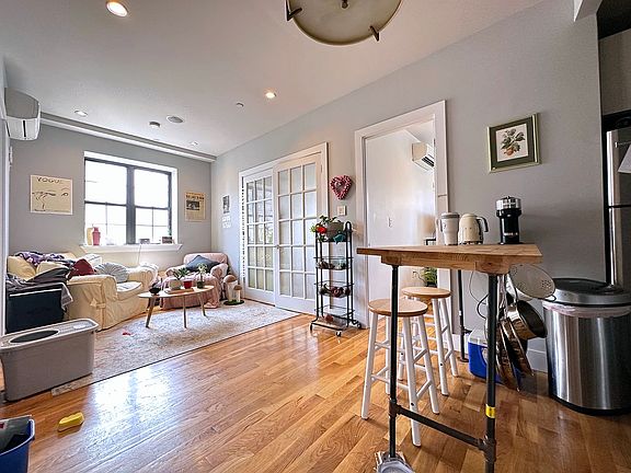 3rd image of 2455 Fredrick Douglass Blvd #6B