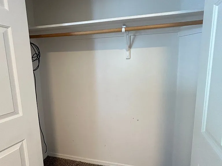 128 Hunter Court - 4 Units — Photo 8