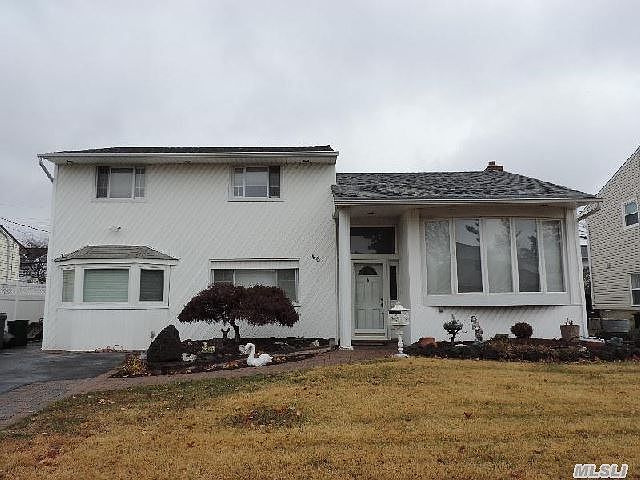 1st image of 461 Clearmeadow Dr