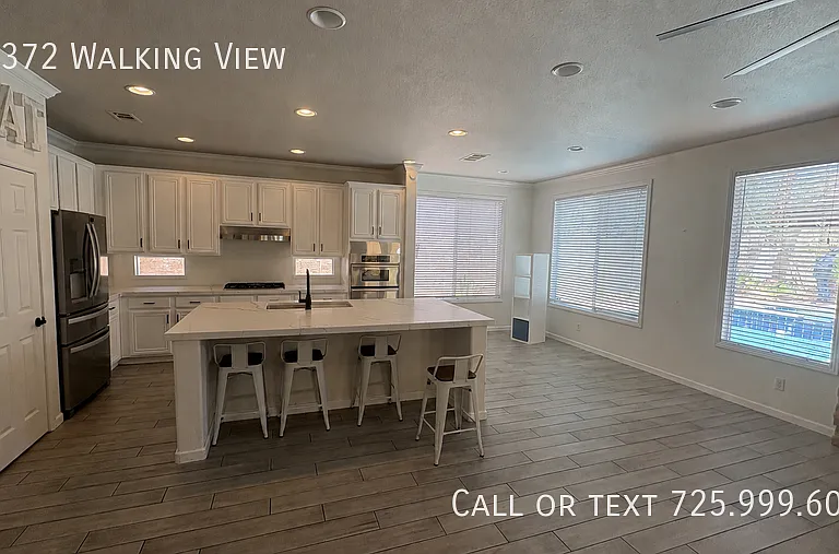 10372 Walking View Ct — Photo 5