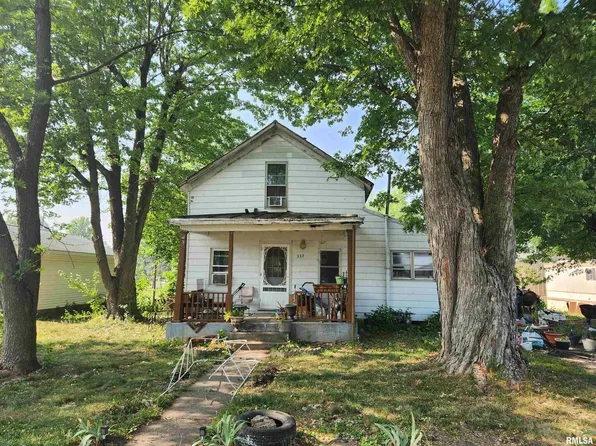 337 E Church St, Mendon, IL 62351
