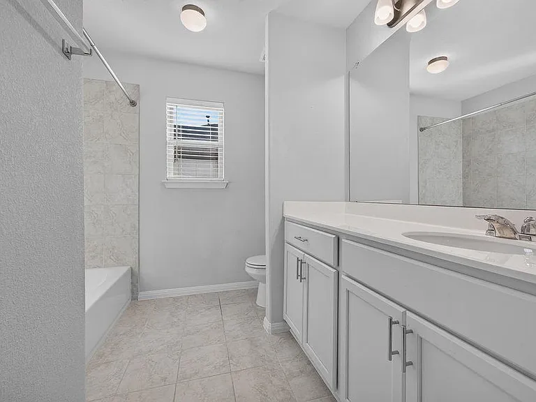 320 Rend Dr — Photo 25