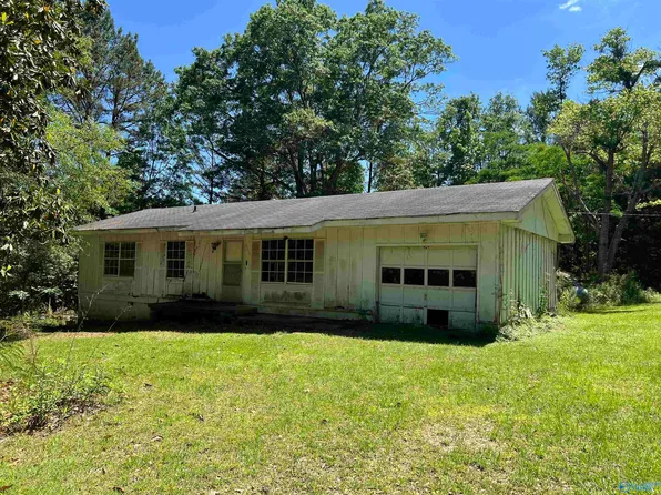 5714 Fairview Rd, Gadsden, AL 35904