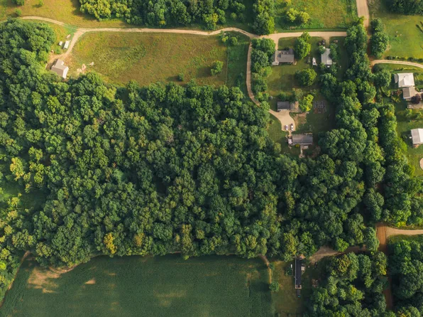 1960 16th St, Allegan, MI 49010