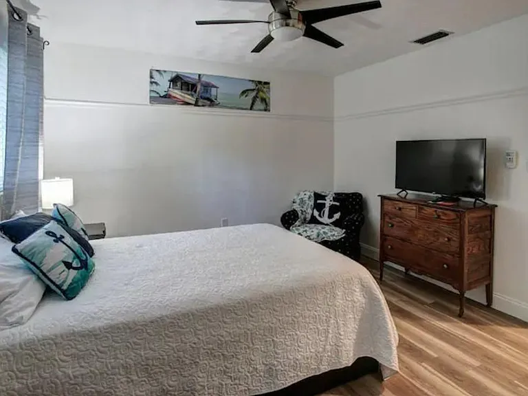 7609 Senrab Dr — Photo 15