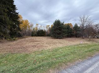 14045 Military Rd, Sackets Harbor, NY 13685