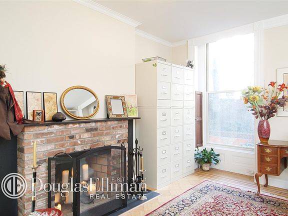 3rd image of 133 E 91st St APT 2