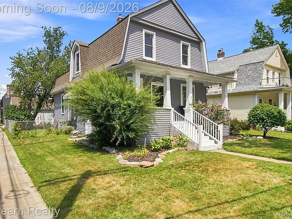 3rd image of 22350 Park St