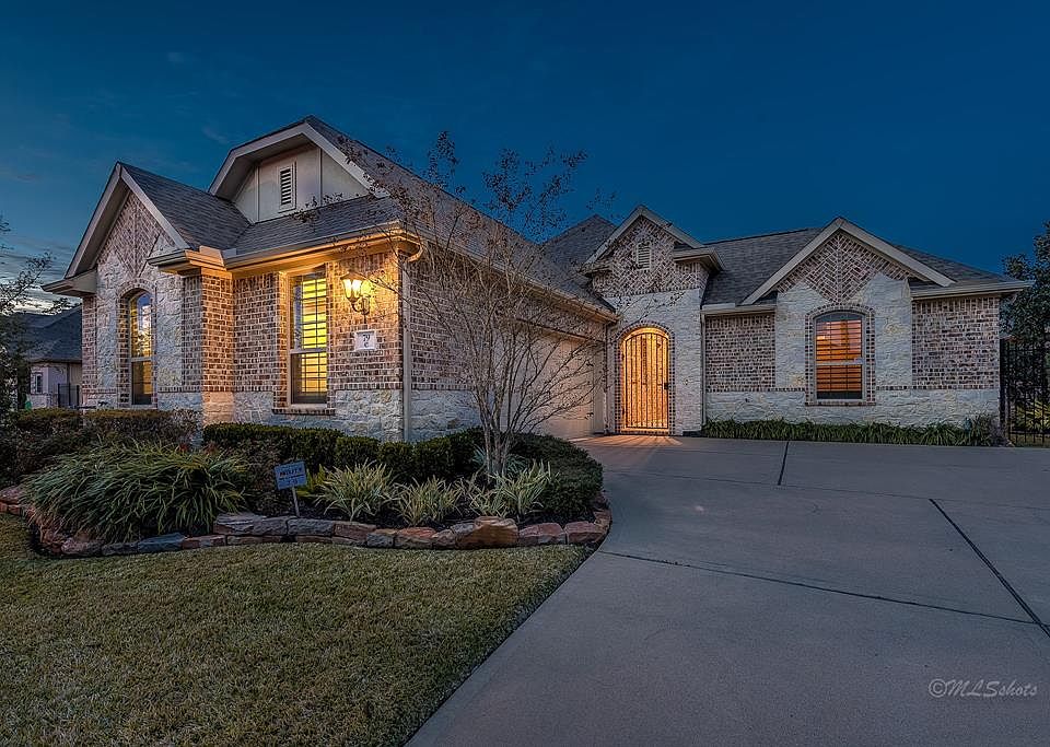 1st image of 79 Overland Heath Dr