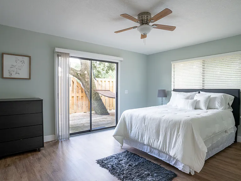5008 E Liberty St — Photo 24