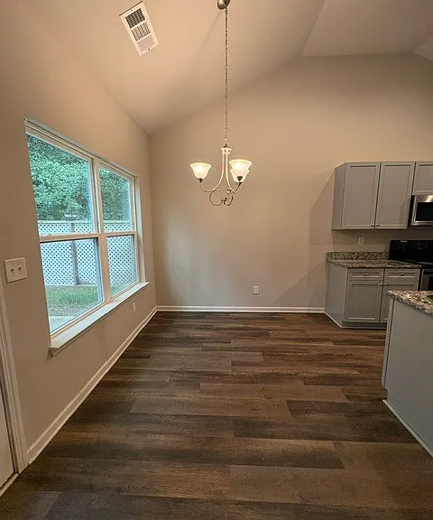 40 Hastings Ln — Photo 15