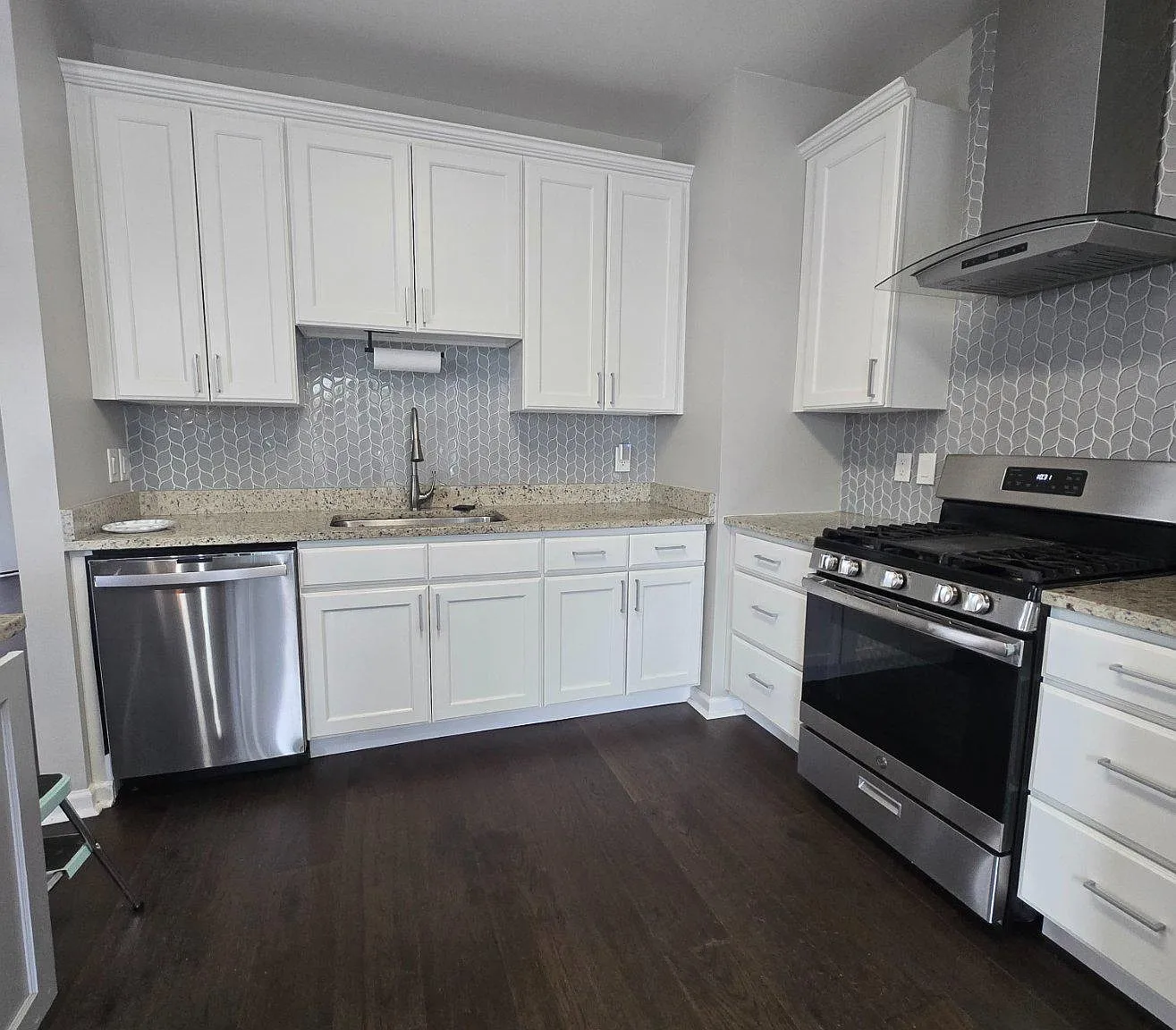 3 bed, 4.0 bath, 1836 sqft, $3,500 — Photo 3