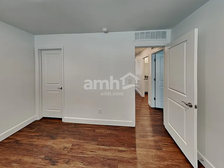 2980 N Vigo Ave — Photo 20
