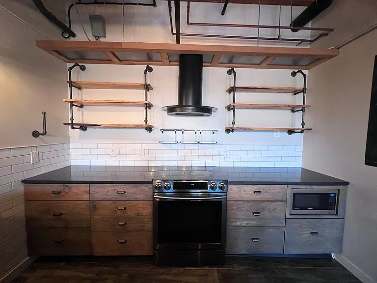 600 Monroe Ave NW #206 — Photo 7