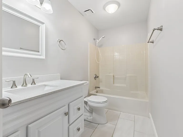 812 E Willow Point Pl — Photo 30