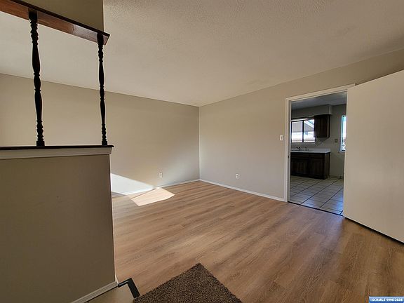 4th image of 2104 N Cedar Ave