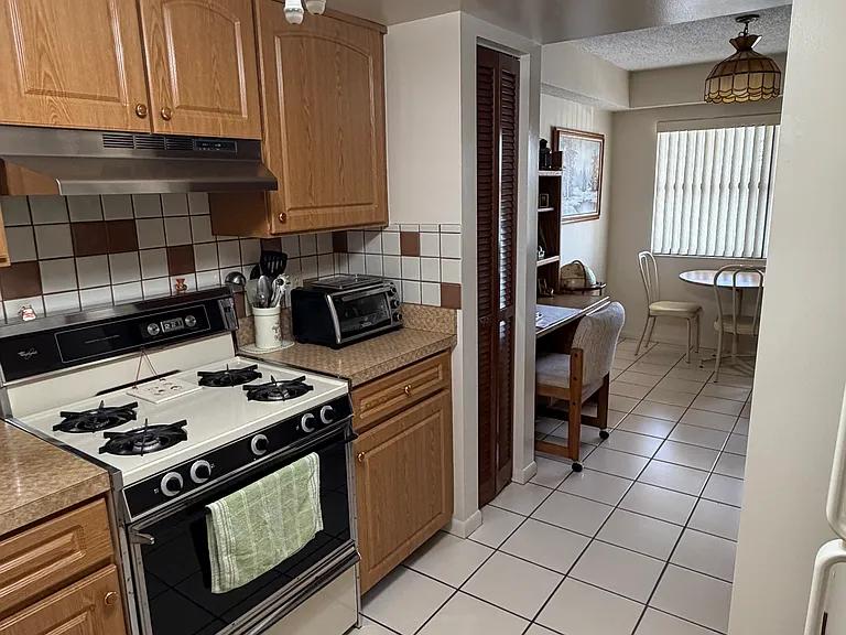 5400 Park St N #211 — Photo 6