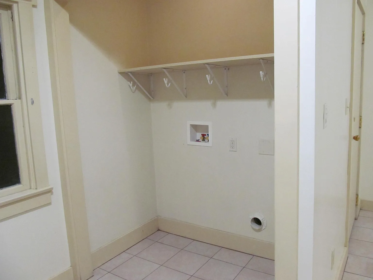 1 bed, 600 sqft, $1,710 — Photo 2