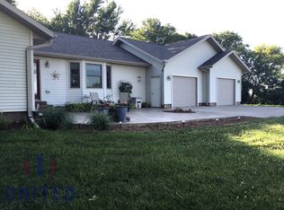 28731 Nature Ave, Hinton, IA 51024
