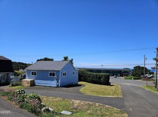 20 E 8th St, Yachats, OR