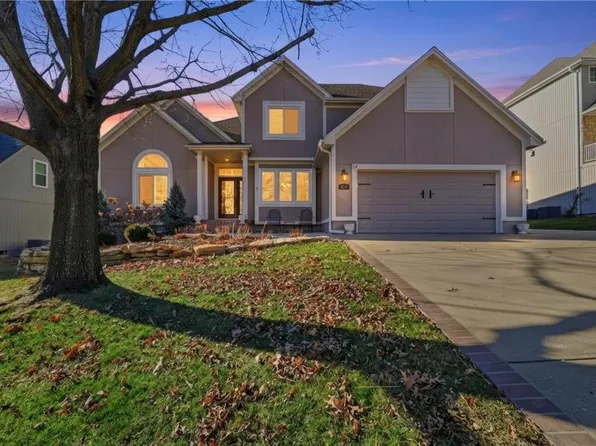 3312 S Prescott Ave, Blue Springs, MO 64015