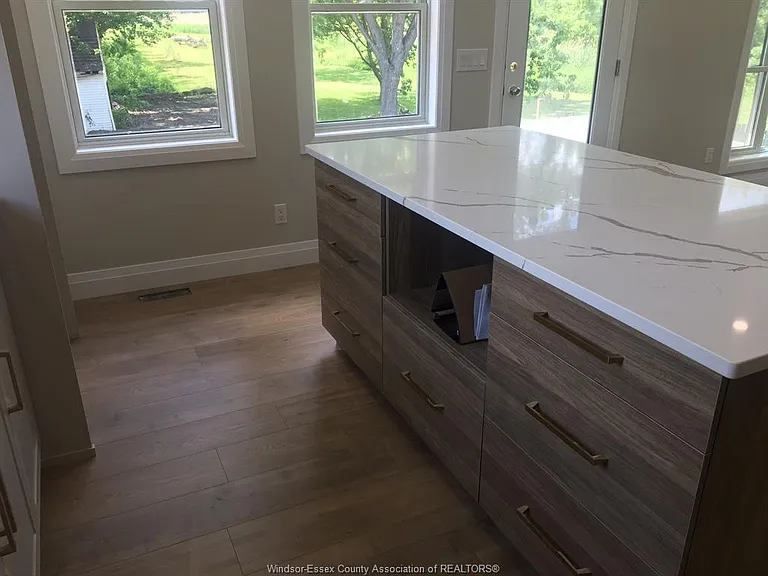 2496 Front Rd — Photo 12