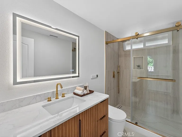 29746 Michelis St — Photo 47