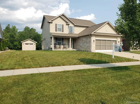 33873 Crooks St, Rockwood, MI 48173